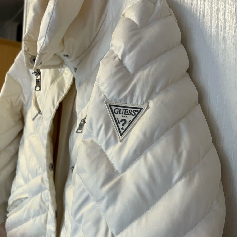 Guess Jacket - Picture 2 of 11